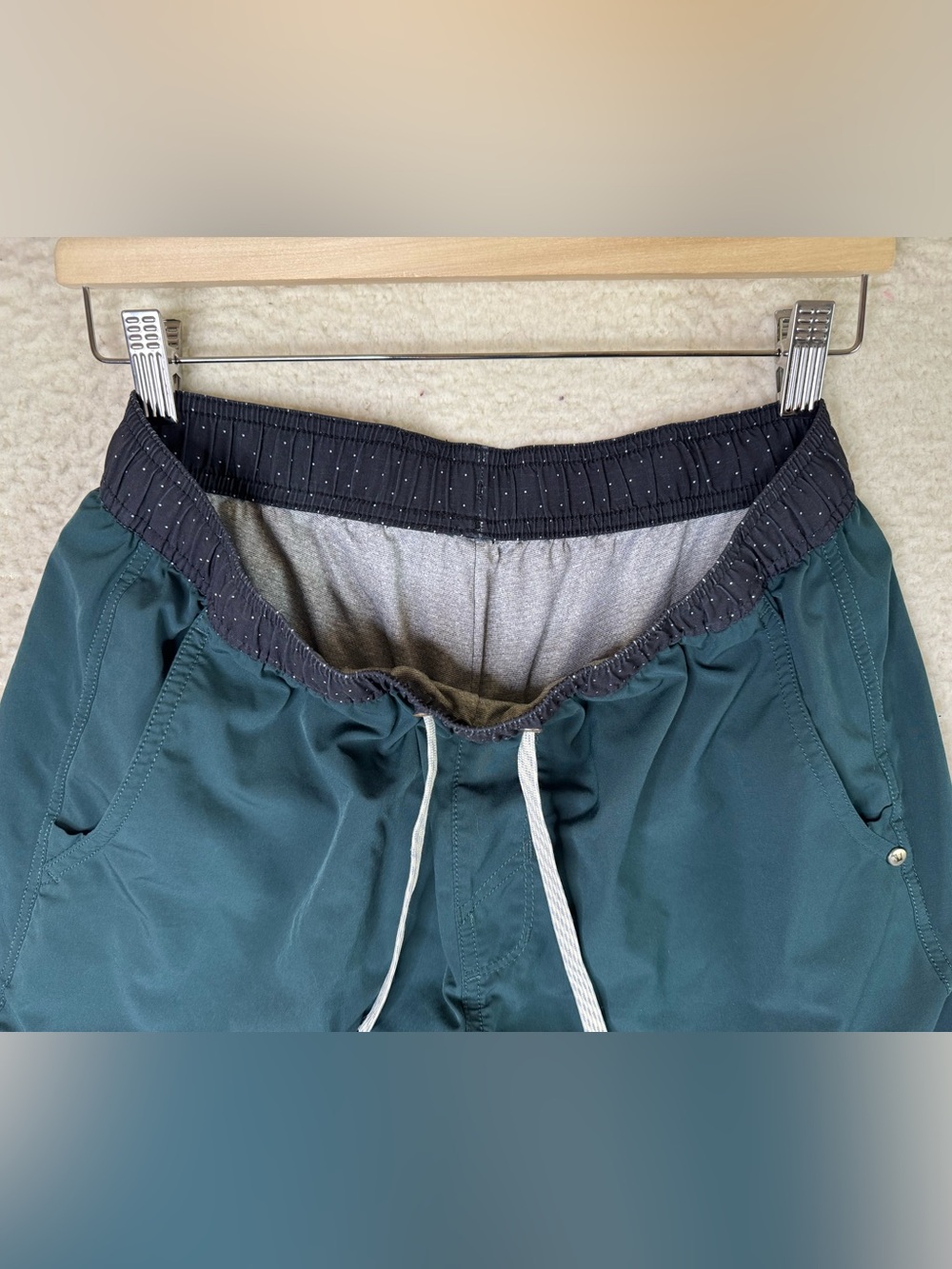 Vuori Kore Short Lined Athletic Shorts V302 Green Men's Size Medium - Picture 4 of 11